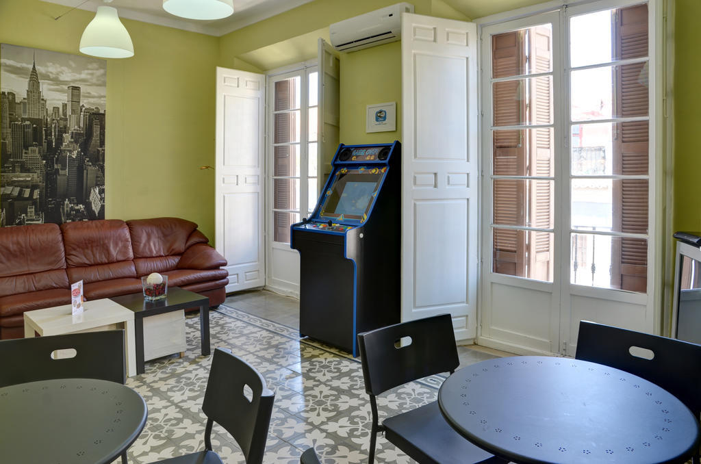 Apartamentos Gold مالقة المظهر الخارجي الصورة