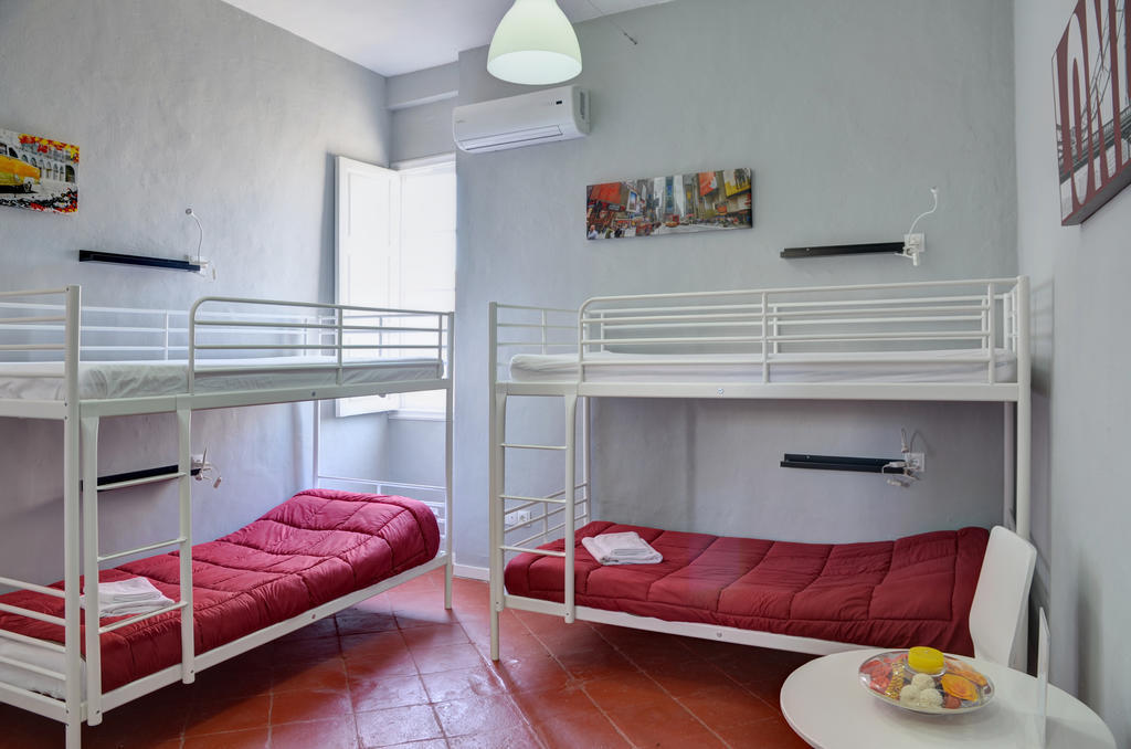 Apartamentos Gold مالقة الغرفة الصورة