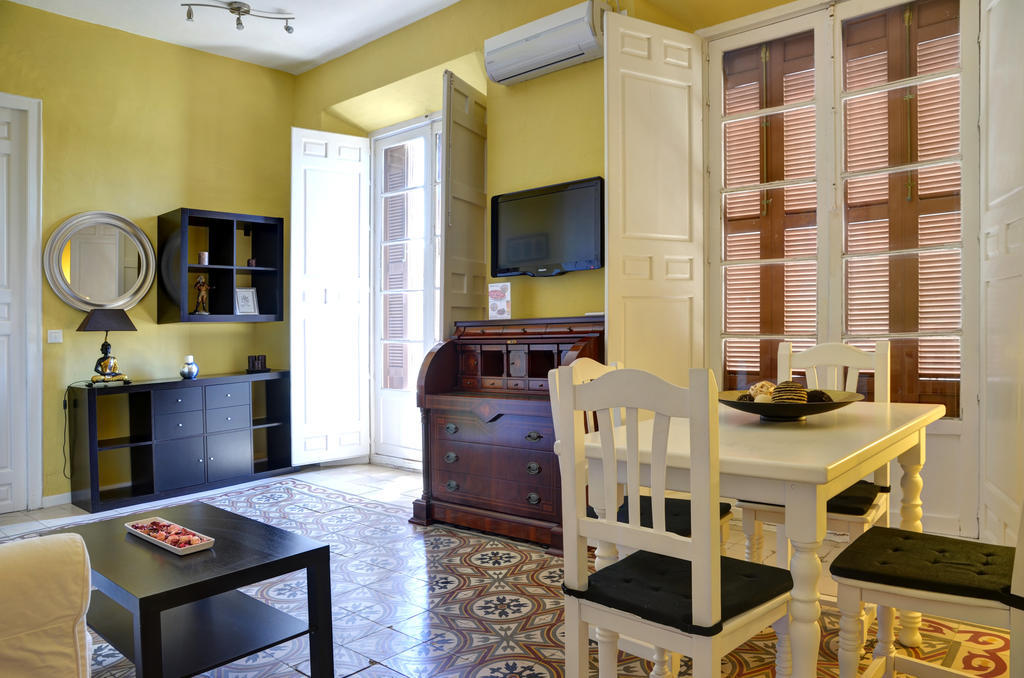 Apartamentos Gold مالقة الغرفة الصورة