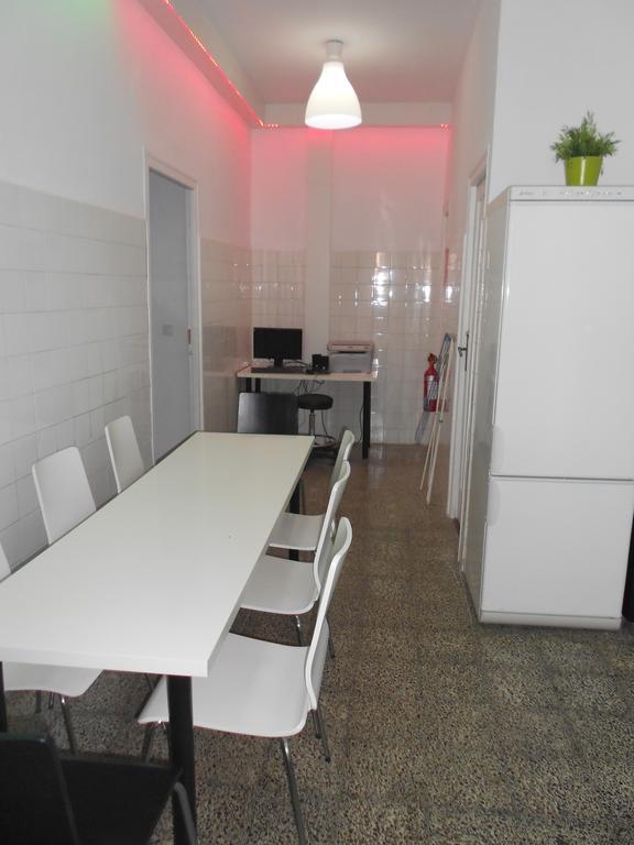 Apartamentos Gold مالقة الغرفة الصورة