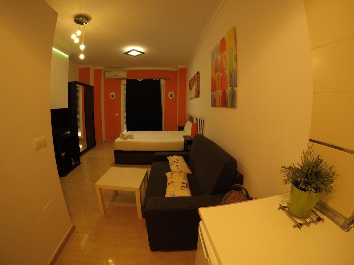 Apartamentos Gold مالقة المظهر الخارجي الصورة
